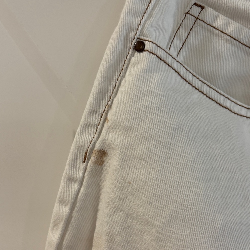 High-Rise White Denim Jean Shorts with Frayed Hem - Picture 4 of 5